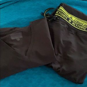 Med Couture Activate XL scrub pants and XL top